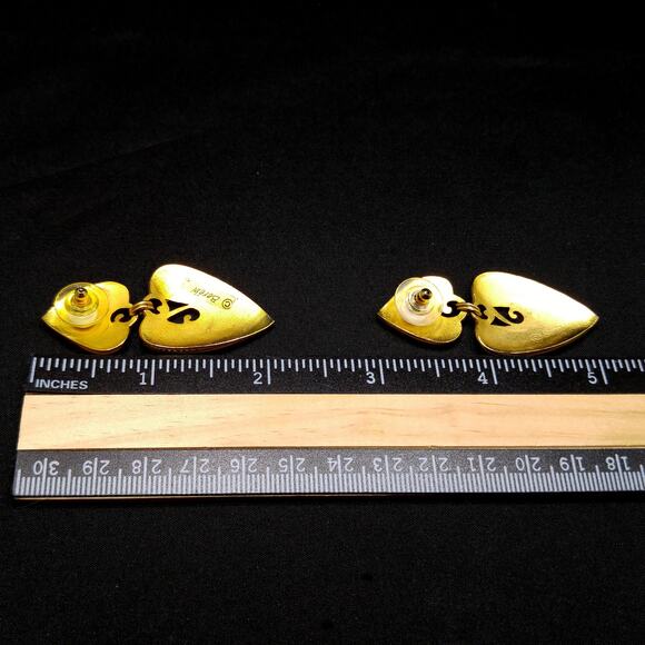 Vintage Berebi Cream Enamel Heart Drop Earrings 1980s Signed - Picture 7 of 10